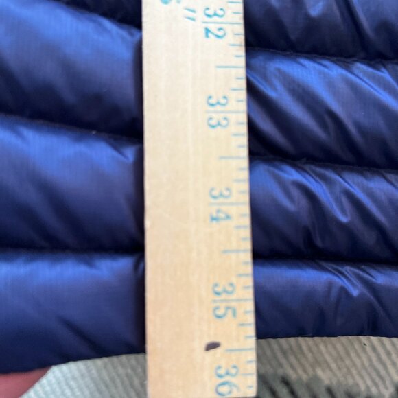 Duluth Trading Women’s 2X Long Down Puffer Vest | Navy Quilted Lightweight Warm - Picture 4 of 5